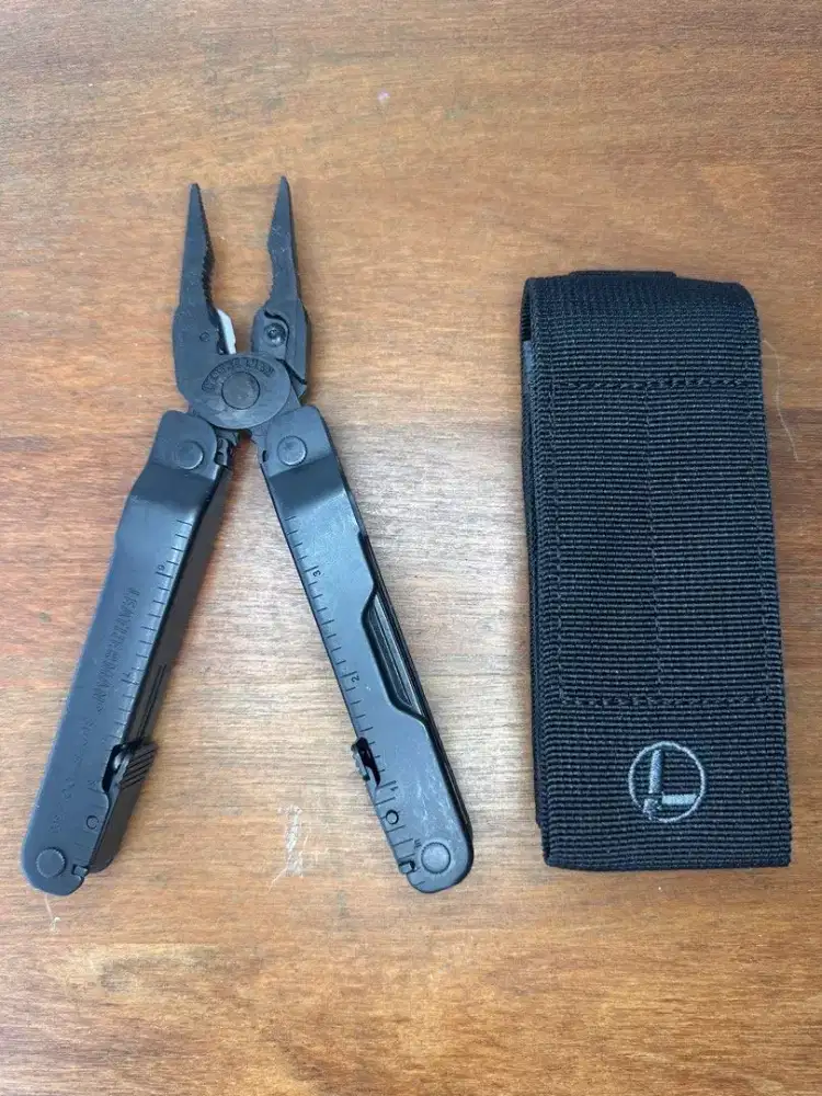 LEATHERMAN SUPER TOOL Multi Fungsi 19in1 Perkakas Outdoor Serbaguna