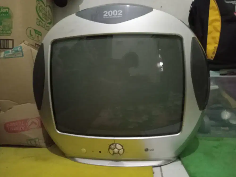 tv tabung limited edition PIALA DUNIÀ 2002