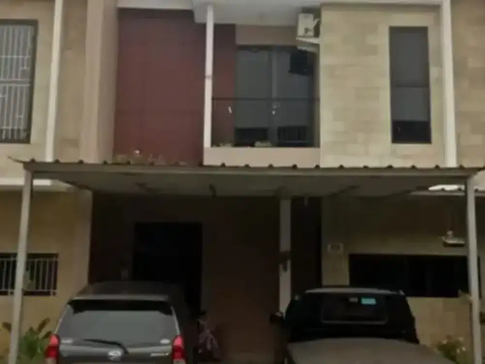 Dijual Rumah 2 Lantai Siap Huni dekat Pasar Jaya Cibubur KPR J-20853