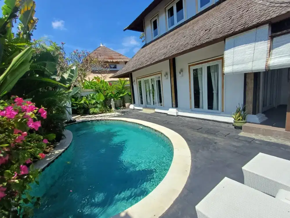 VILLA 3 BEDROOM 100 METERS FROM CANGGU BEACH