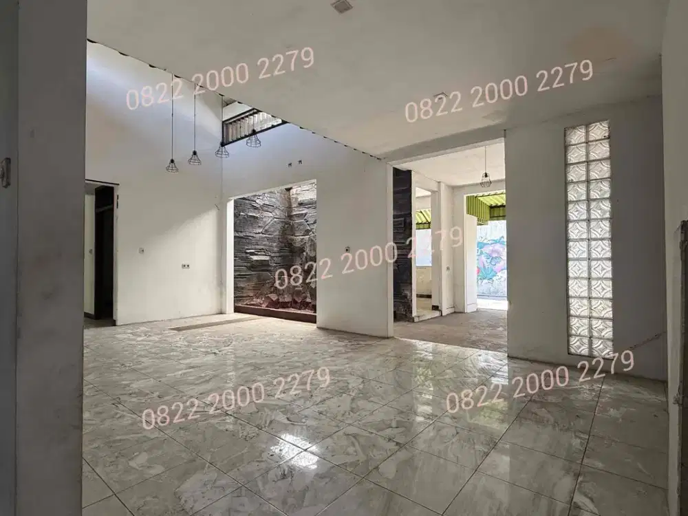 Disewakan Rumah Luas Bangunan Komersial Nol Jalan Tengah Kota