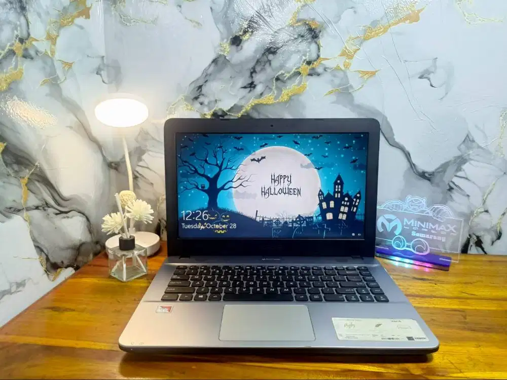 Asus X441BA A9 ram 8GB SSD 256GB  windows 10 ori siap pakai