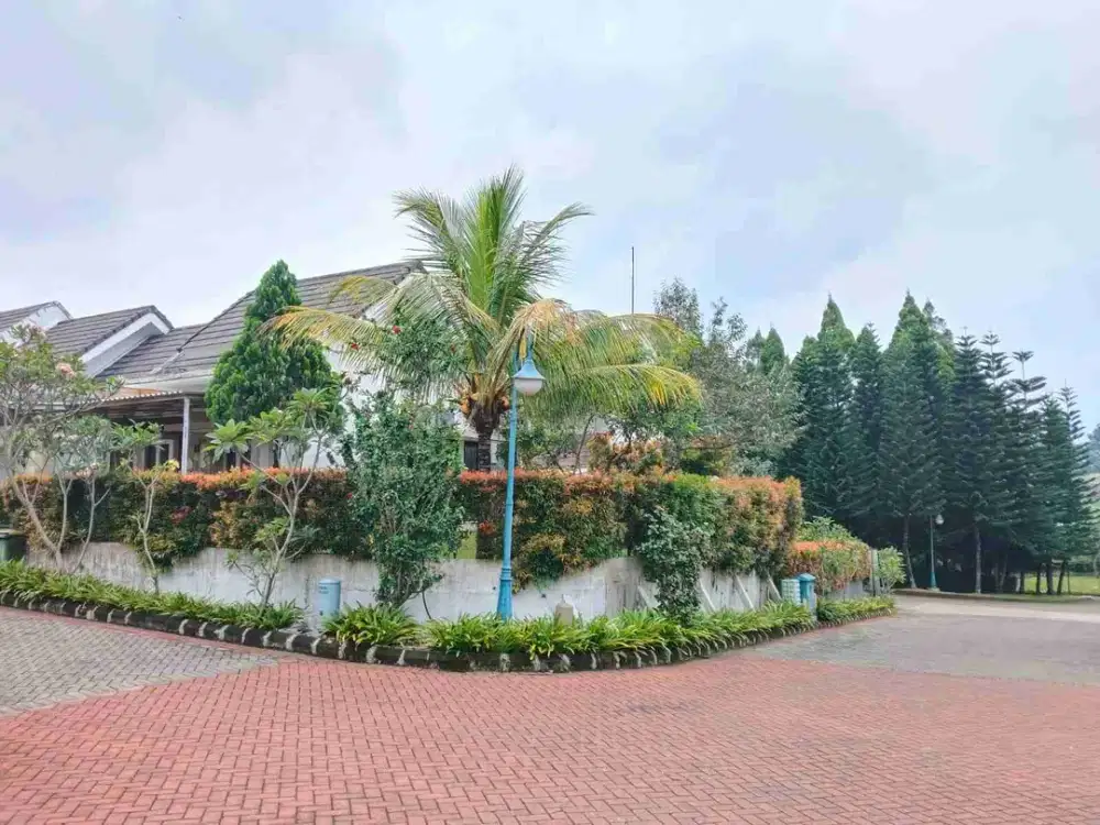 Rumah Posisi Hook di Rancamaya Golf Bogor