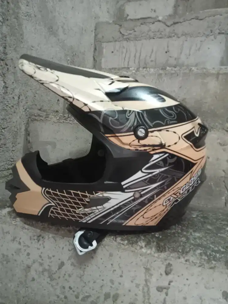 helm CROSS carlgloss original