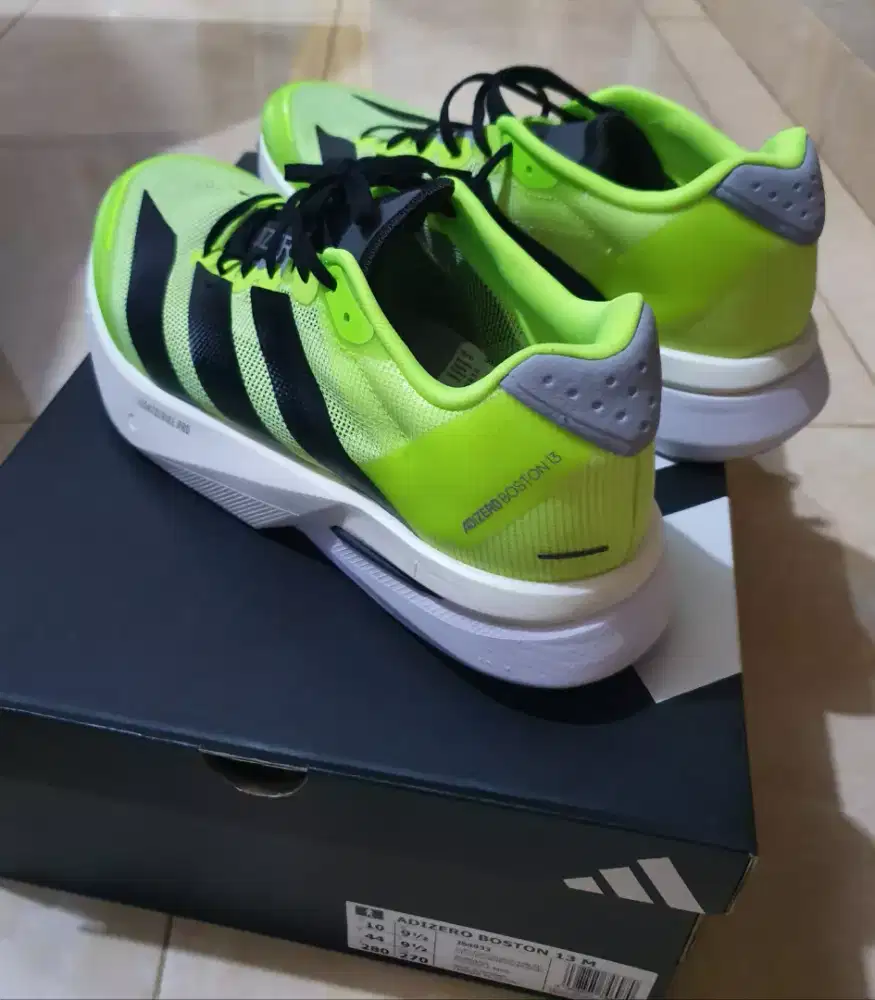 Sepatu running addidas adizero boston 13