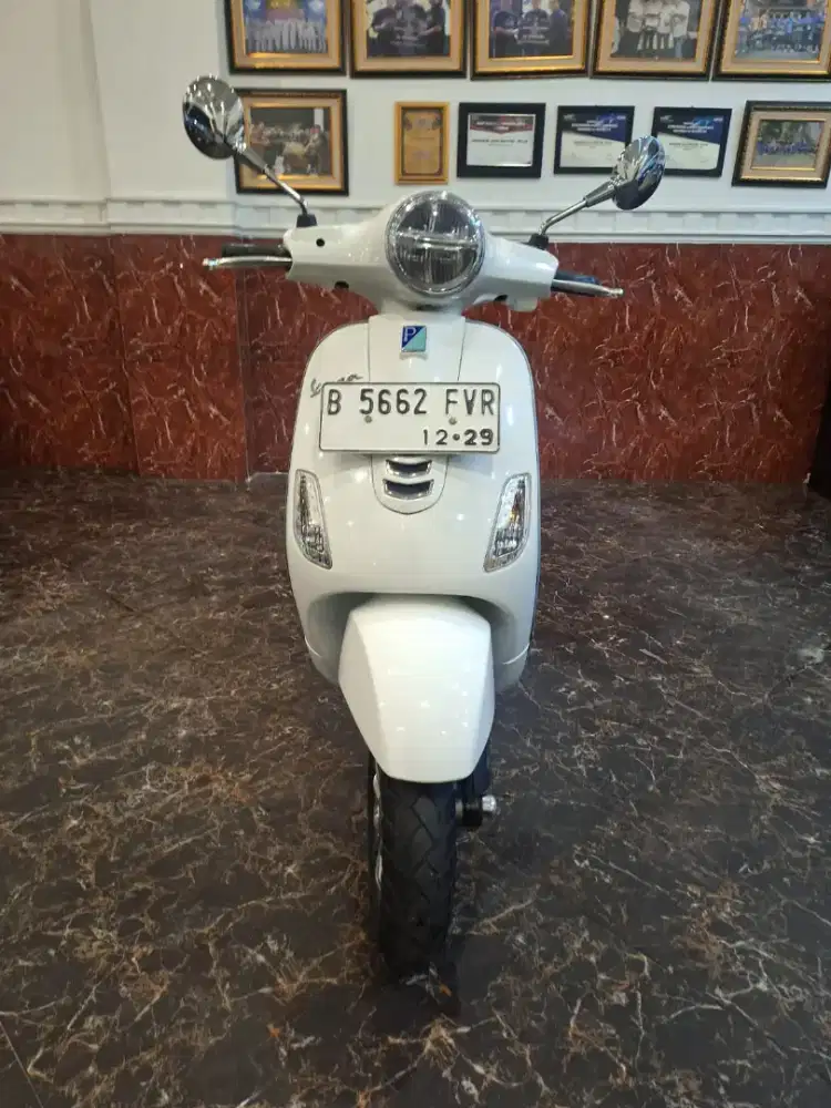 HUB KIKI DP 500RB VESPA LX125 IGET 2024/ KTP DAERAH BISA CICIL BOSKU