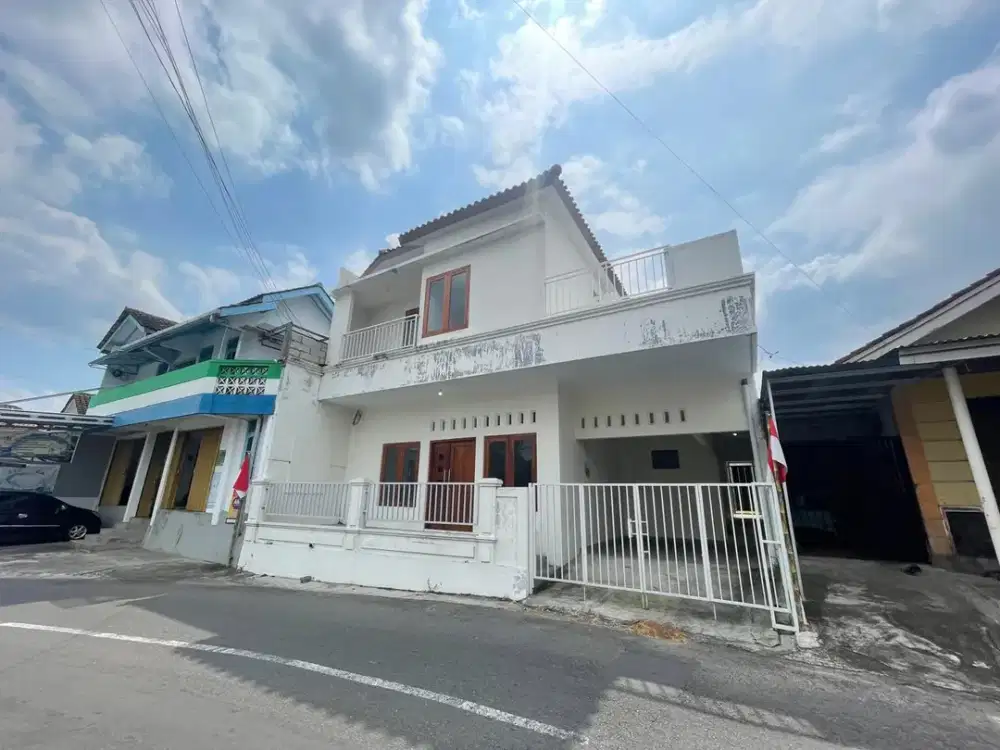 Dijual rumah baru 2 lantai  Strategis pinggir jallan jongke 100 m dr jln magelang mlati JCM