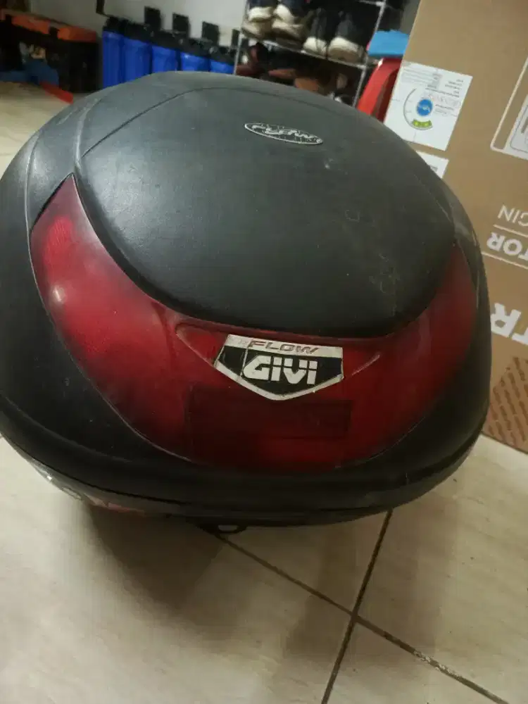 Box motor merk givi