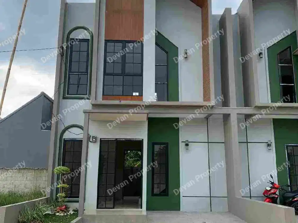 Rumah mewah lokasi pinggir jalan..