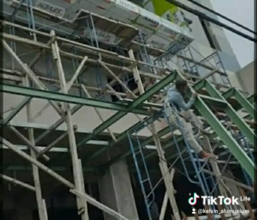 Baja wf (Eriksen/pabrikasi)