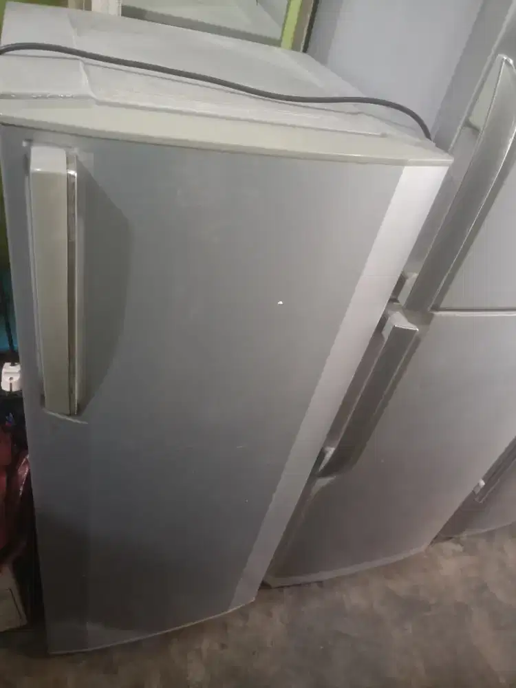 Jual kulkas LG jumbo normal dan garansi satu bulan