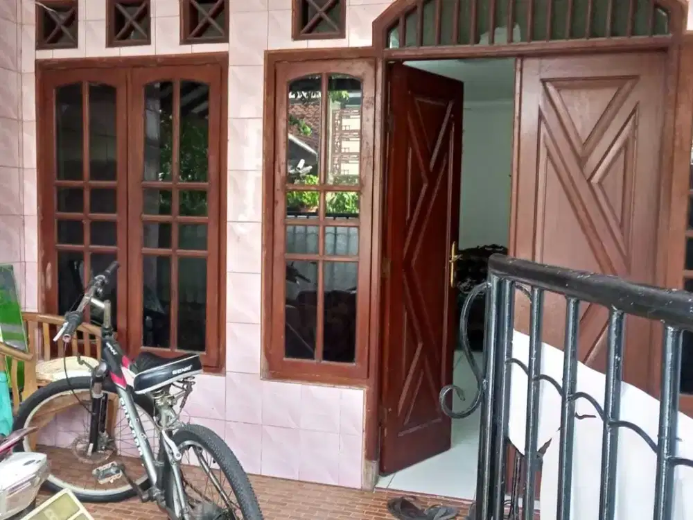 For Sale Rumah di Kompleks sekneg tangerang Blok A