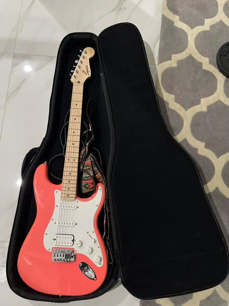Squier Stratocaster Sonic Pink Sangat Mulus