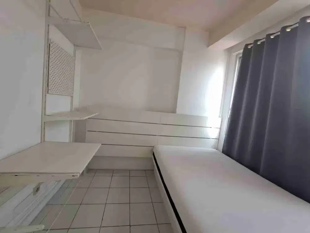 Apartemen Menteng Square 2 BR semi furnished disewakan tahunan termurah