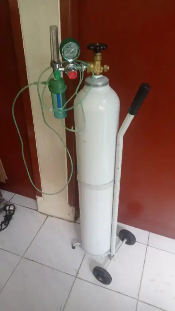 Tabung OKSIGEN 2 M3 + Regulator OXIGEN + Isi