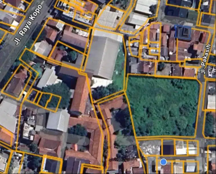 Tanah dan bangunan pinggir kalan Jl.kopo 427 300mtr dari prapata