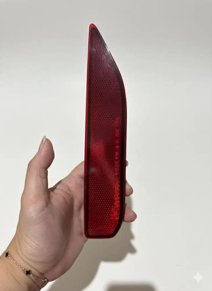 Lampu reflektor bumper belakang xpander