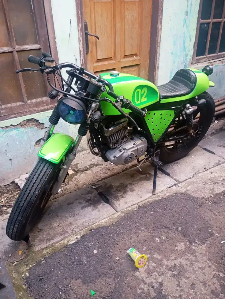 Motor Custom Basic Thunder 125