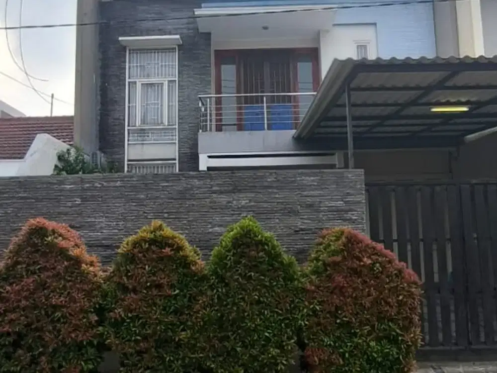 Disewakan Rumah Full Furnish Simpang Darmo Permai