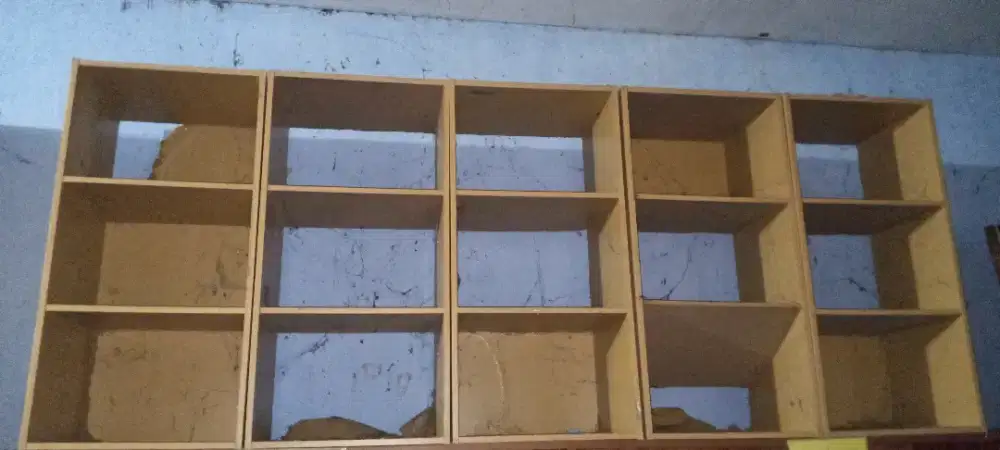 Lemari Rak Serba Guna