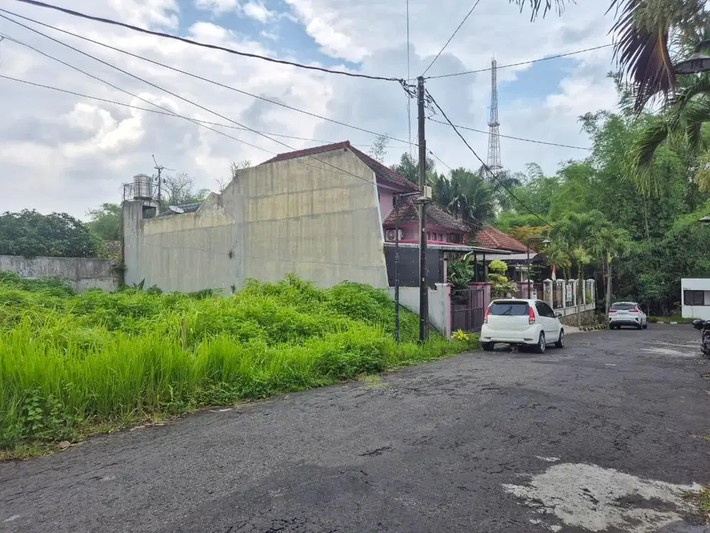 Tanah Luas 200 m2 perumahan Puncak Dieng kota Malang