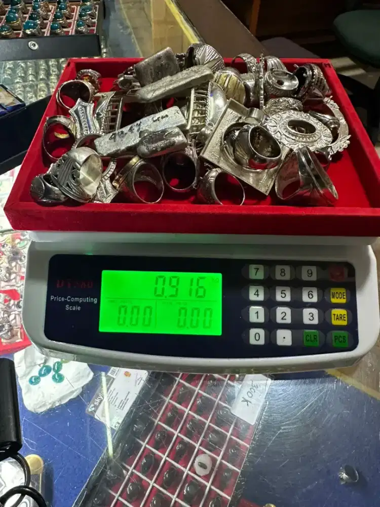 cari perhiasan perak rongsok