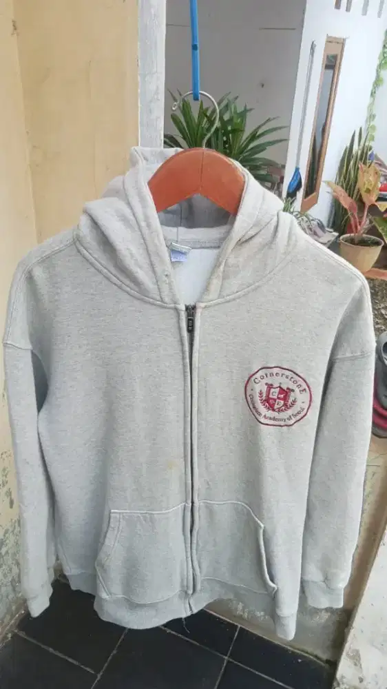 Jaket sweater abu abu