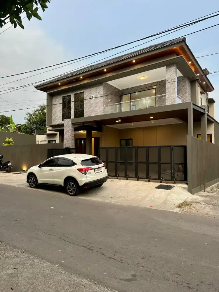 Jual Rumah Mewah di Wedomartani Sleman