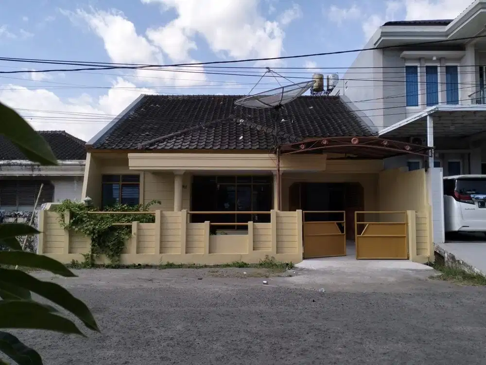 Disewakan rumah graha satelit