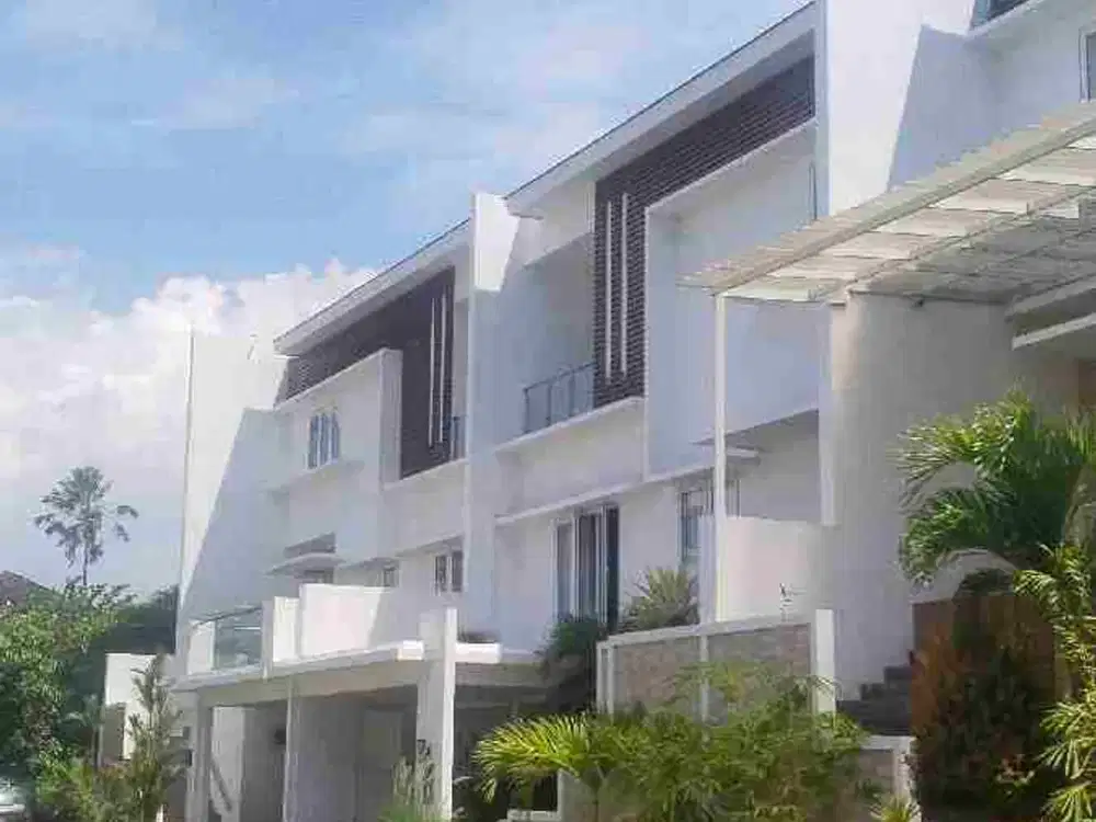 WOW! Rumah BARU 3 Lantai Hertasning, Area Elite, Cocok untuk Keluarga Besar. Security 24H