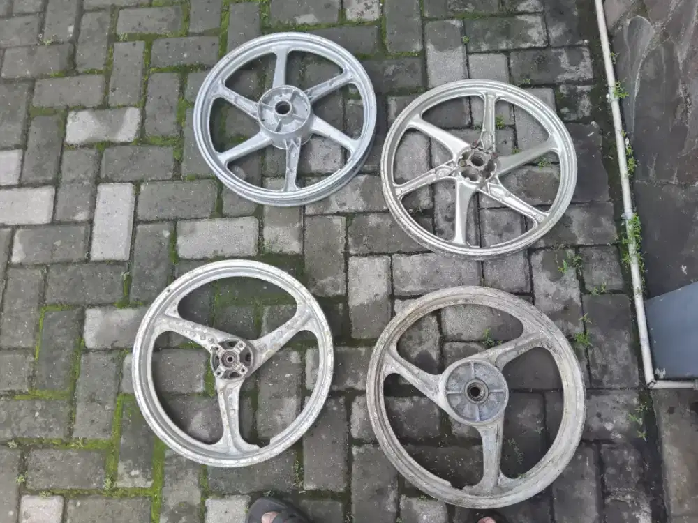 Velg f1zr dan velg jupiter z castwell