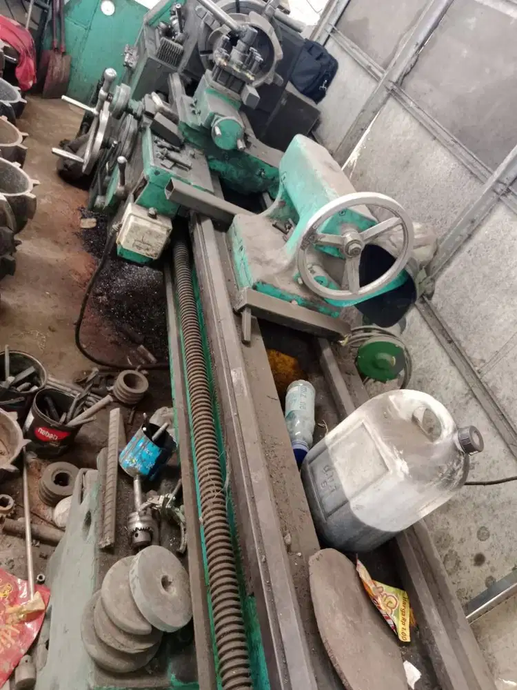 Mesin Bubut Besar Model L5A