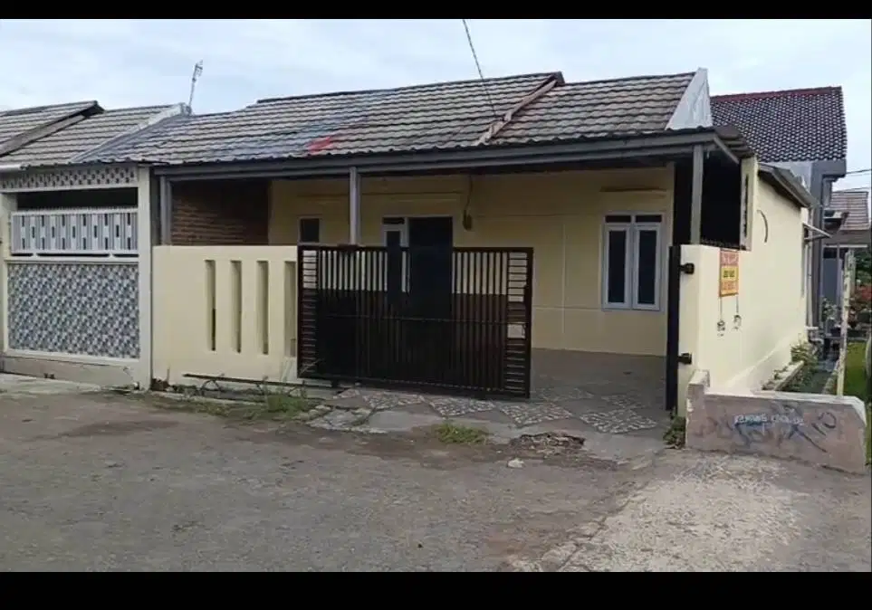 Rumah Di Jual Posisi HOOK 36/82