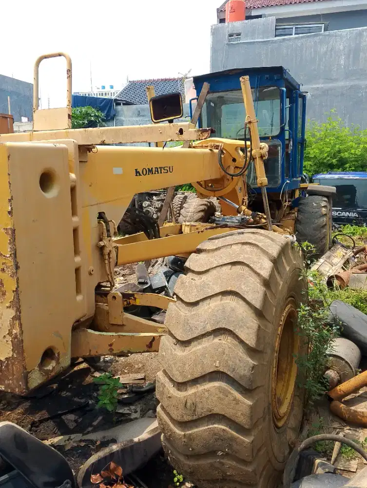 MOTOR GRIDER KOMATSU 705A-4A