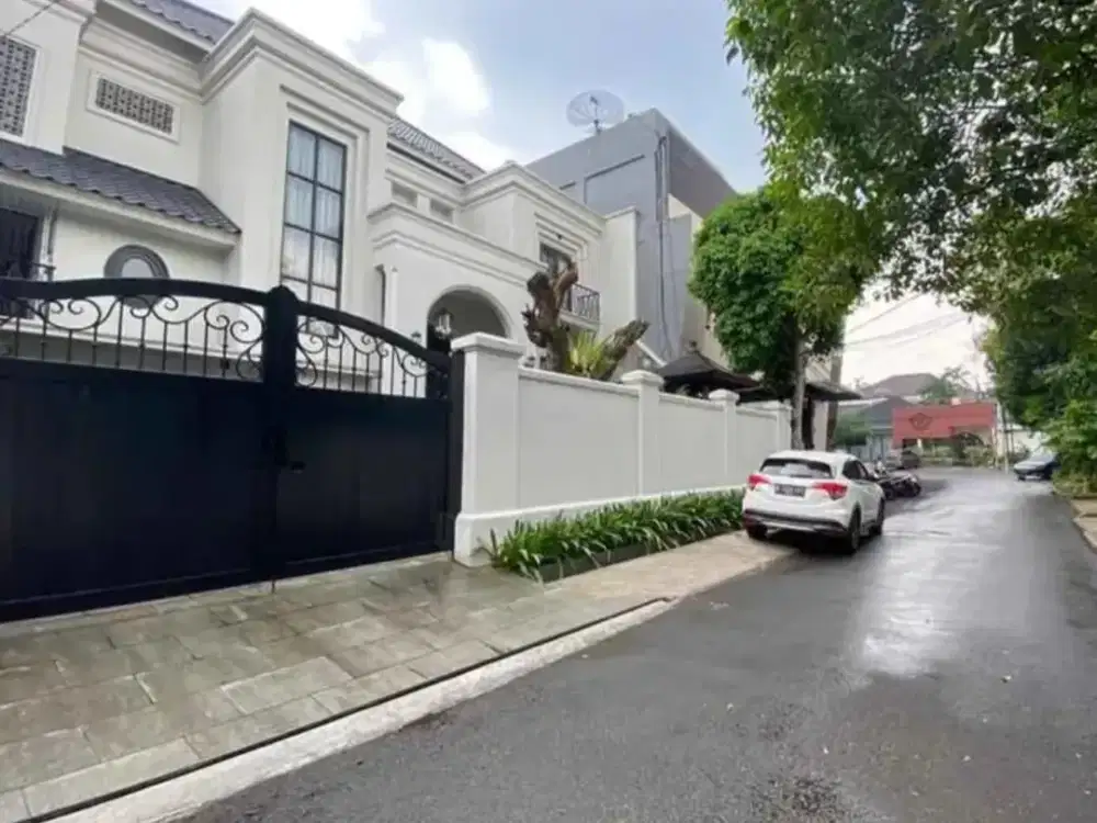 Rumah modern classic lokasi premium di Kebayoran Baru Jaksel - PR 16724