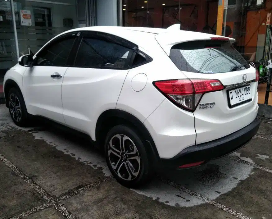DP 25 JT Honda HRV 1.5 SE Plus Matic 2020 White Pearl