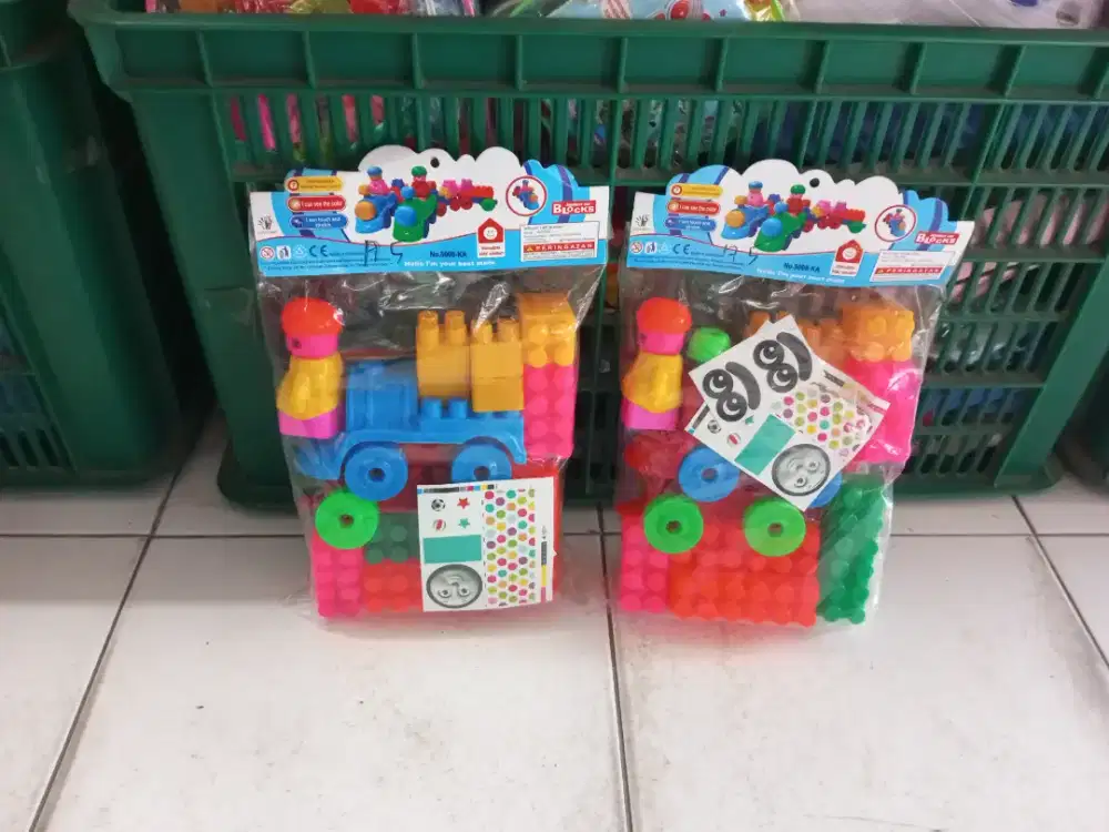 Mainan anak Lego block kereta