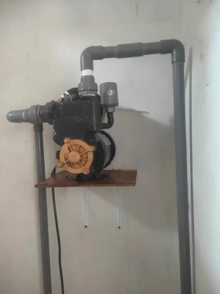 Tukang ledeng Pipa mampet/saluran tersumbat pasang Pompa/Tandon air