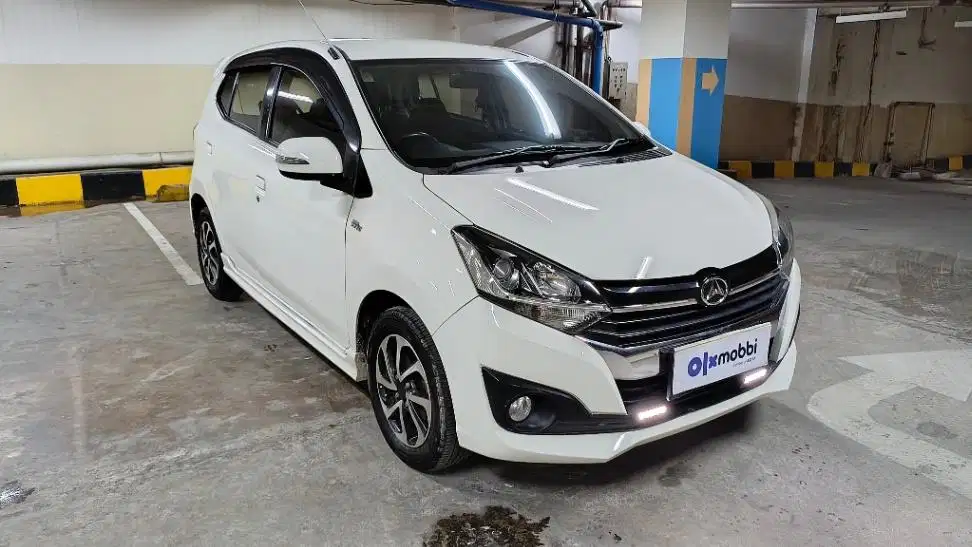 LOW DP Daihatsu Ayla 1.2 R Bensin-AT 2017 EYR