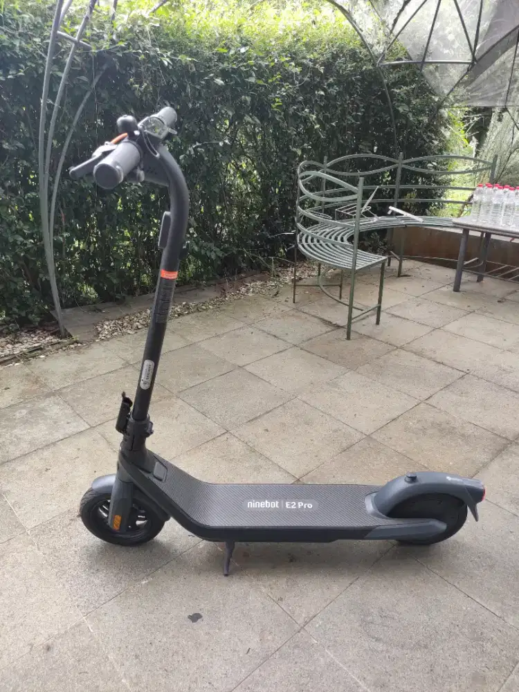 SKUTER NINEBOT E2 PRO