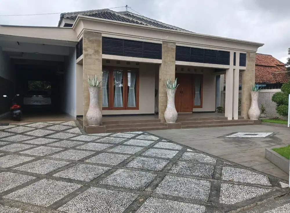 Rumah Istimewa Dekat UNNES Gunungpati Semarang Atas