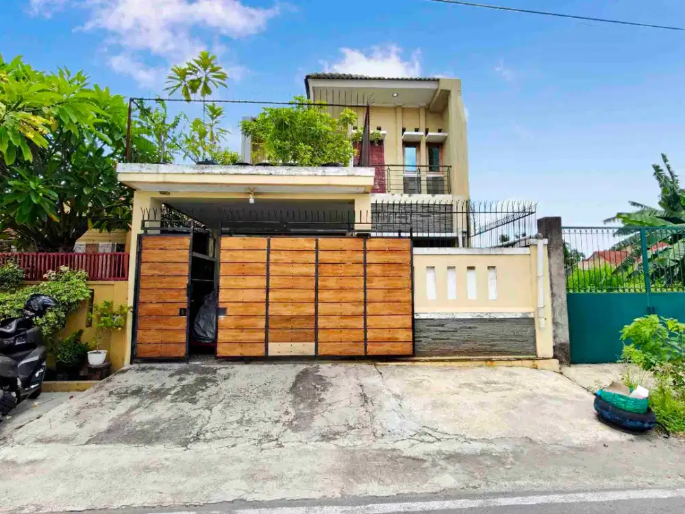 Rumah Mewah 2 lt SHM Siap Huni di Cemani Dekat Batik Keris