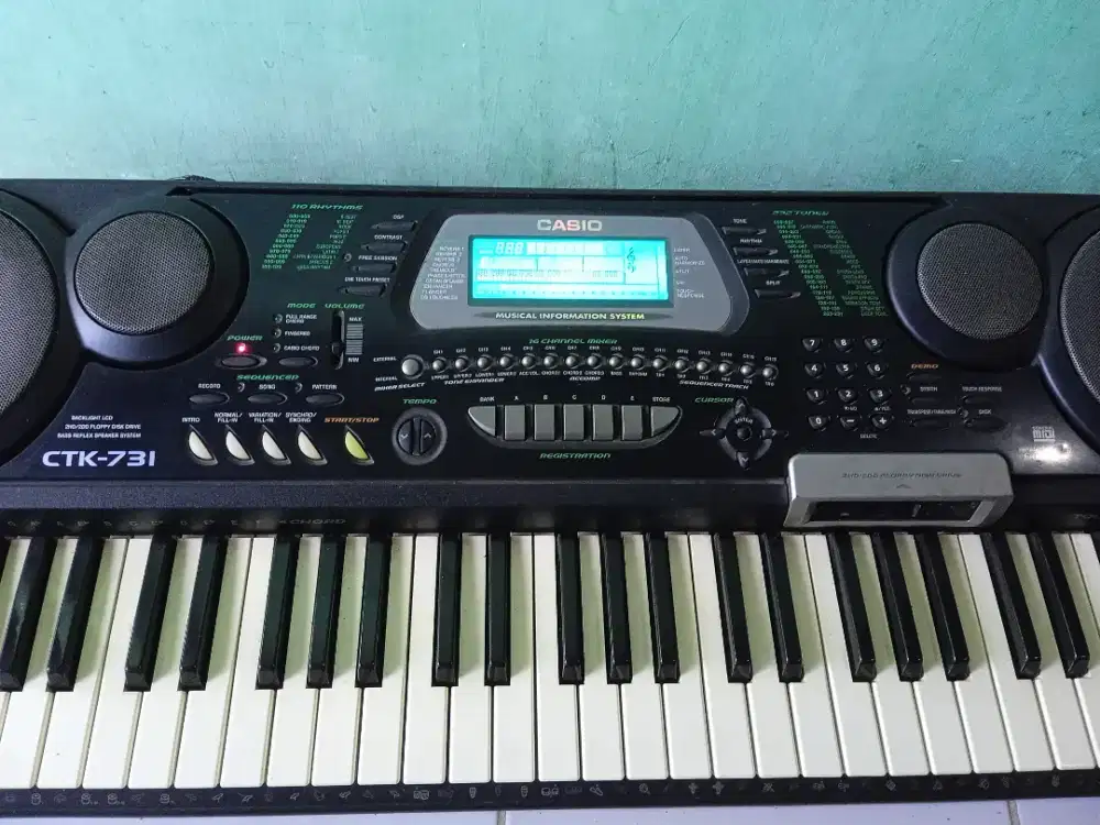 Keyboard casio vtk731