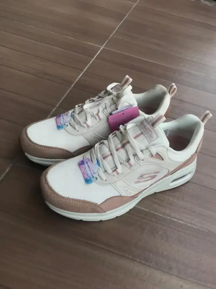 Sepatu Skechers Air Court Woman New