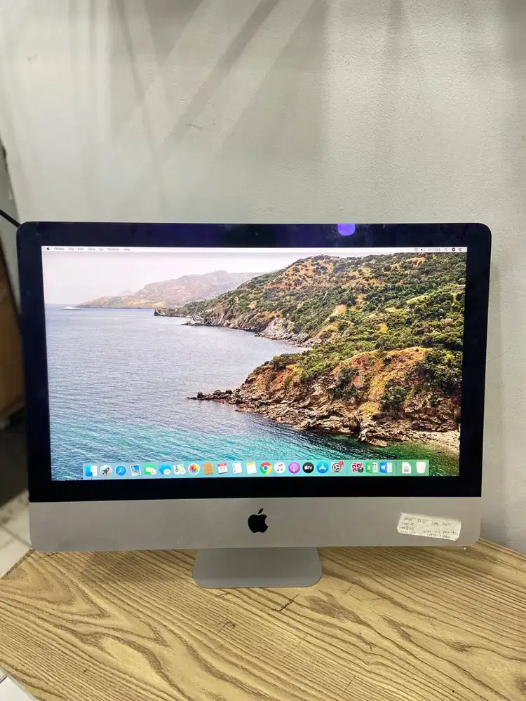 Apple iMac 14,1 Layar 21.5-inch Late 2013 Core i5 8GB DDR4 N-EC