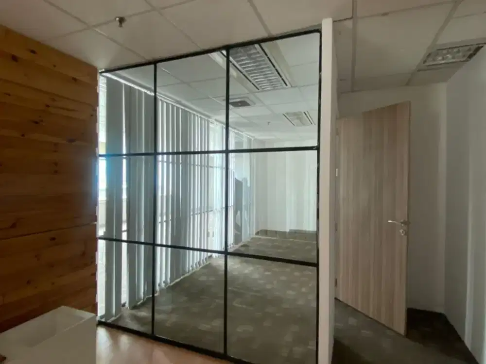 SEWA KANTOR DI JAKARTA SELATAN KUNINGAN 320M2 PARTISI  200K NEGO