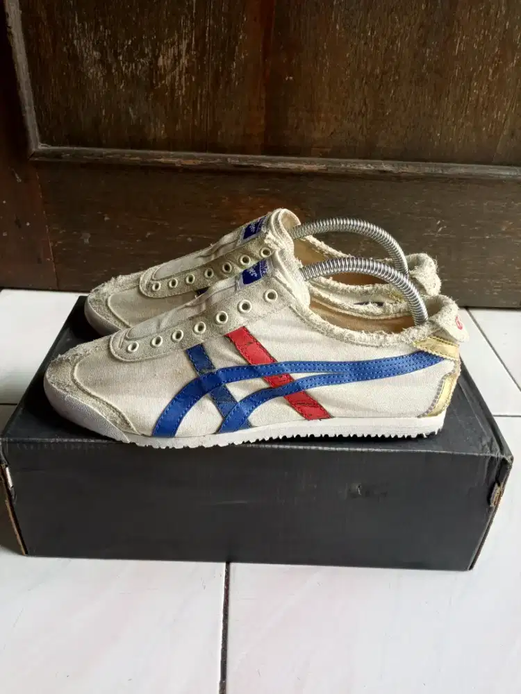 Onitsuka Tiger slip on size 40.5 preloved