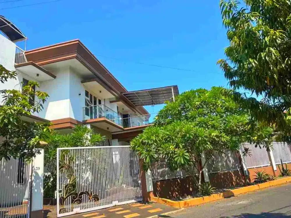 20. DIJUAL RUMAH HOOK SURABAYA NGINDEN INTAN BARAT MERR