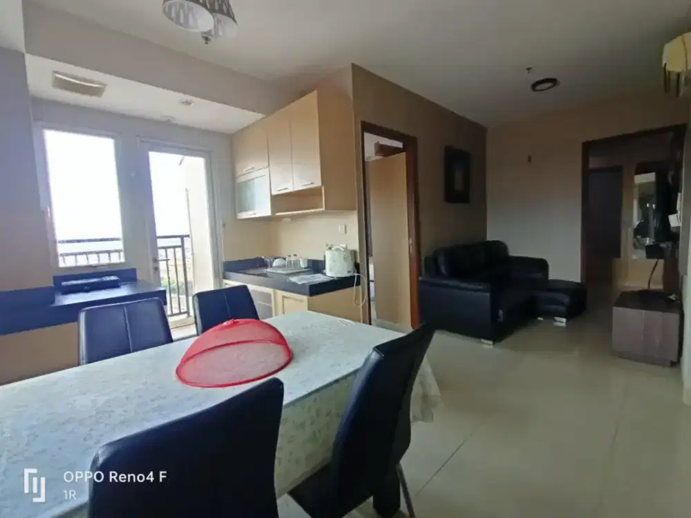 Sudirman suites full furnish type pojok 2bed + 2 bath jual cepat.