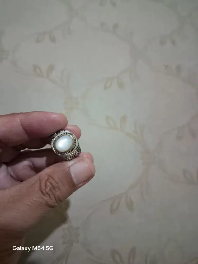 NATURAL MOONSTONE CEYLON.